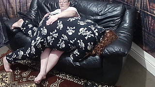Domina Satana & Josephine, Foot Worship, Otk Spanking