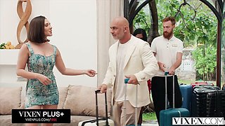 Jimmy and Eve's titty fuck action