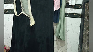 Priya Bhabi Big Pussy Show