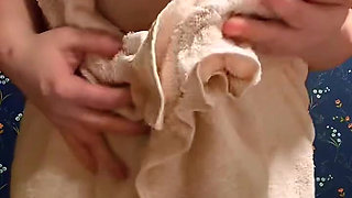 Sexy Slutty MILF Drops Towel