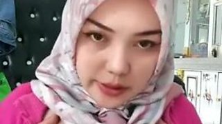 Tante Hijab Toket Gede Lagi Asik Live Pamer Memek Mulus Https://s.license/yangviral1