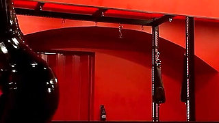 Lesbian Facesitting Makes the Slave Girl Totally Horny