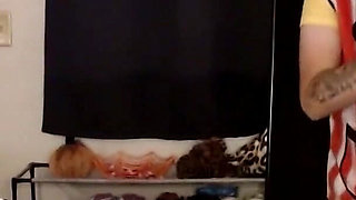 Lesbian Strapon Clown Cosplay Balloons Bouncing Tits Orgasm