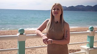 Kitty, 28 years old, banker in Monaco! - Jacquie et Michel TV