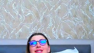 Webcam milf with breast milk live hardcore masturbate