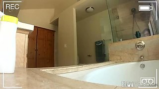 Stepbro Spies on Stepsis Washing Her Tight Pussy & Can't Resist Stroking His Big Cock - Hannah Hays