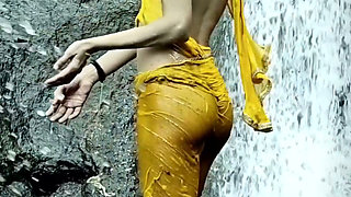 The Desi Girl From the Street Took off Her Saree and Eshal the Bad Teacher