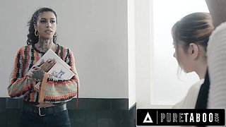 Magical Demi Hawks and Elias Cash at pussy eating trailer