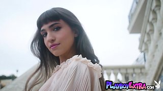 Nude teenie Ivy introdcing her hairy cunt