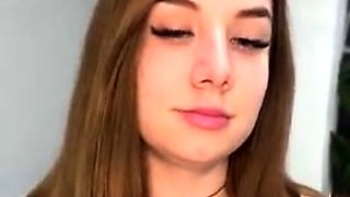 Brunette Solo Webcam Masturbation