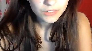 Hot amateur webcam teen masturbates for their fans