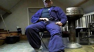 Big-Cock Farmer Daddy Jerks Off