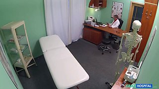 Teenie stepmom takes a thermometer up her booty