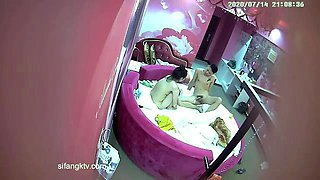 Horny fat arab housewife fingered on amateur hidden cam