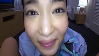 Elegant Flight Attendant Ryu Delivers a Performance Filled with Beauty and Passion - 2