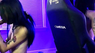 Amateur teen party babes give blowjob and lick pussy