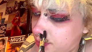 Goth Girl Glitterqueen1999 Stretches Her Button Nose with Ni