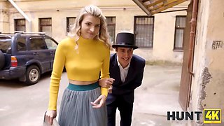 Hunt4k. sexy blond has an anal activity not with her magician bf