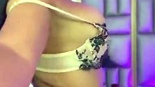 Big boob brunette masturbates on webcam