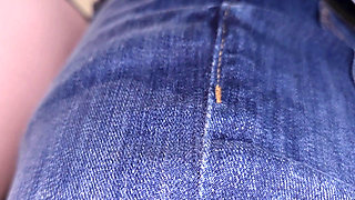 Stranger Girl Let Me Rub My Dick and Penetrate Her in Public Toilet