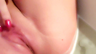 Pussy Leakage of Both Holes