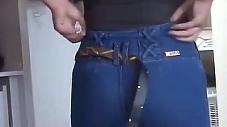 Latina Shows off in Front of Her While She Dresses in a Tight Jean, Lies on Her Bed and Lets Him Enjoy Her Big Ass, Licks Her Ha