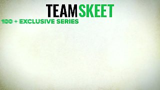 Teamskeet - adorable blonda babysitter katee v learns to have fun the skin flute