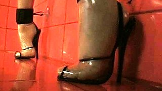 FakeAgent Horny Big boobs amateur tricked into sex in Office