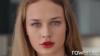 Mia Khomich hot teen erotic solo