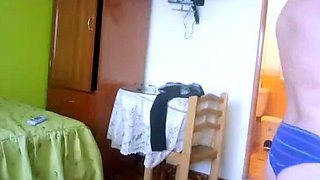 Chica caliente mostrando su cuerpo desnudo