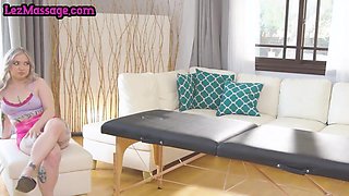 Massaging lez seduced slutty babe while fingering hard