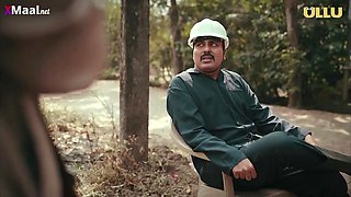 Gorgeous Desi cougar erotic video