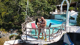 Bare-chested Alaskan stud and busty beach babe sizzle in the sun
