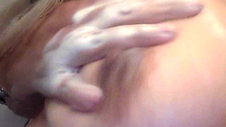 Titty Play in the Shower
