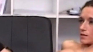 The Secretary Is Late to Make Amends and Gets Fucked by the Boss.