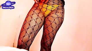 Saturn Squirt Her Brother-in-law Records Her as She Has a Beautiful Ass in Fishnet Stockings