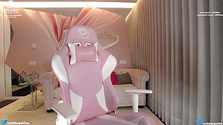 Spicy cougar exciting masturbation movie
