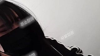 6023 (원제 계단 어리고 이쁜 간단녀) 침뱉어서 딸쳐주는 년 two Korea 텔레 UUB892
