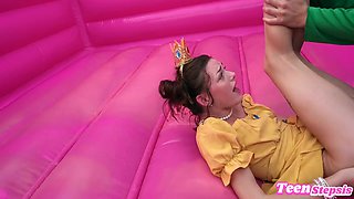 Luigi Fucks Princess Peach In The Bouncy Castle