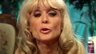 Blonde threesome and hardcore anal