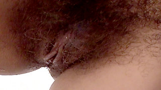 I give myself a full handjob and cum in front of my stepmother, looking at her big, hairy pussy.