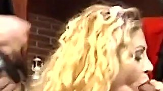 Vittoria Risi in hot threesome
