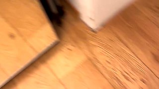 Amateur Foot Fetish Girlfriend Sucks and gives a Footjob