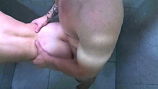 I took a shower with my stepsister and accidentally ejaculated on her butt.