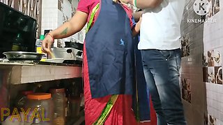 Moti Aunty Ghar Ko Bula Kar Chudai Kiya Kitchen Me