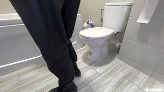 Jungle Explorer Fart Raid on Toilet