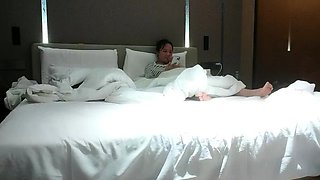 Amateur gives husband blowjob live on cam