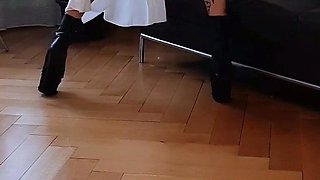 Blonde With Natural Big Boobs Loves Putting A Toy In Her