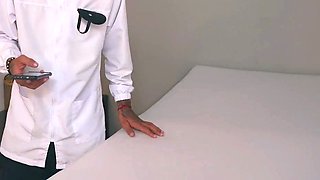 Erotic massage ends in wild sex with the masseur's huge