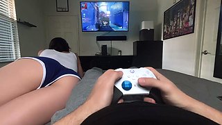 DISTRACTING GAMER BLOWJOB FROM MIA MONROE MONEY